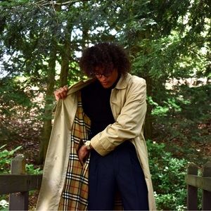 Burberry England Mens Trench Coat (NWOT)